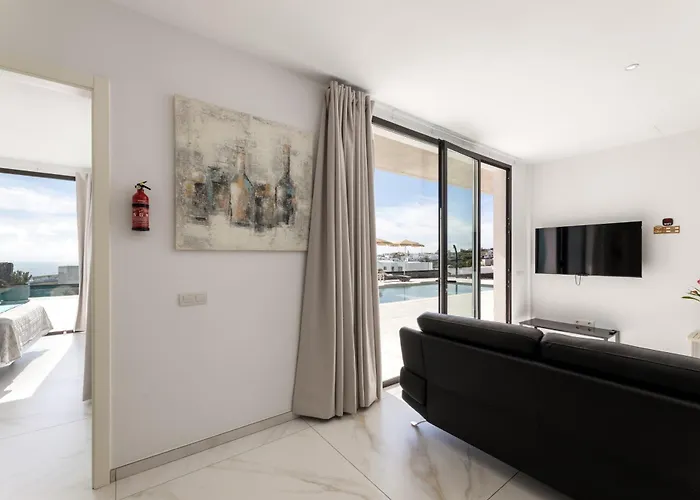 Lanzarote Beyond Тиас